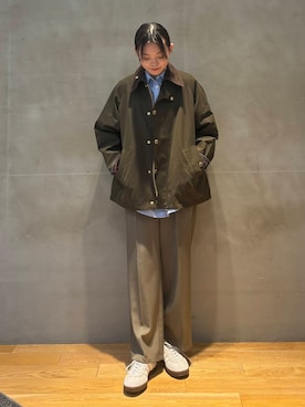 「バブアー」｜「アイテム（その他アウター）」を使った、Rさん（レディース・156cm）の秋コーディネート