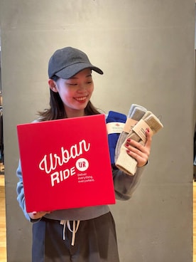 「アイテム（手袋、ブルー系）」を使った、Rさん（レディース・156cm）の冬コーディネート