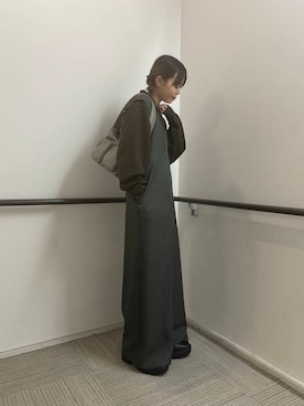 「アイテム（サロペット/オーバーオール、グレー系）」を使った、Rさん（レディース・156cm）の秋コーディネート