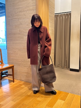 「アイテム（ステンカラーコート）」を使った、Rさん（レディース・156cm）の秋コーディネート