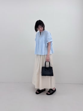 「URBAN RESEARCH（アーバンリサーチ）のハーフスリーブタックショートシャツ（シャツ/ブラウス、ブルー系）」を使った、Rさん（レディース・156cm）の夏コーディネート