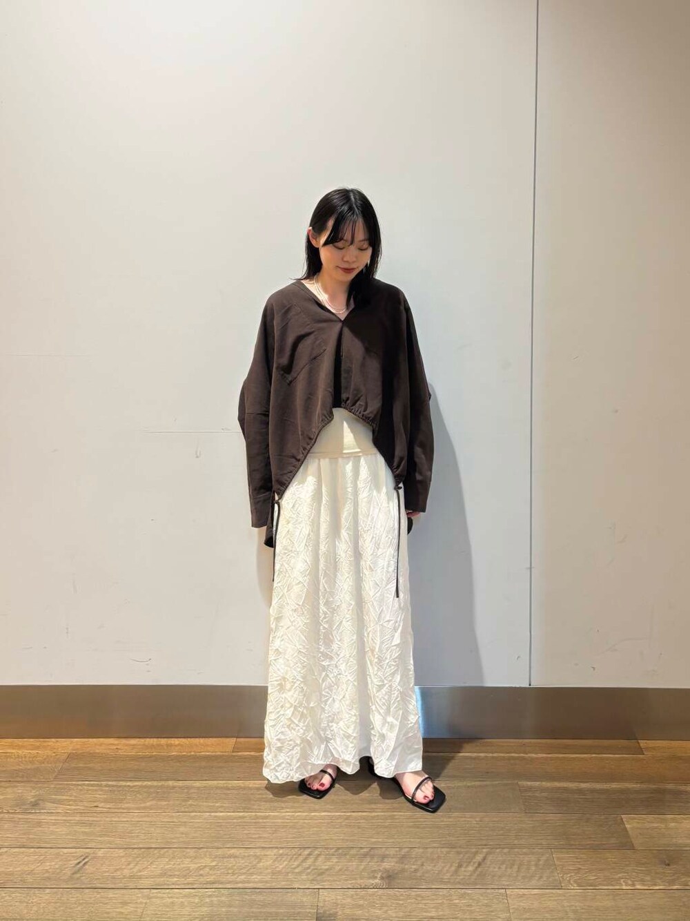 ラミーレーヨンギャザーヘムシャツ ラミーレーヨンギャザーヘムシャツを使った人気ファッション