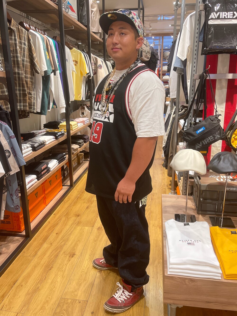 「デニムっていいよね、大人コーデ、カジュアル、夏だ！Tシャツ着よう！、おしゃれさんと繋がりたい、サングラス、今日のコーデ、カジュアルコーデ、アメカジコーデ、ワイドパンツ、黒Tシャツ、半袖シャツ、モノトーンコーデ、ハイカットスニーカー、ファッションの力を信じよう」｜「AVIREXの【EVISU×AVIREX】デニム パンツ/DENIM PANTS / エヴィス / アヴィレックス（デニムパンツ、ブルー系）」を使った、🐉𝔑𝔞𝔬𝔱𝔬🐍さん（メンズ・167cm）の夏コーディネートの1枚目の写真