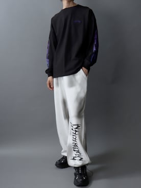 「SITRY（シトリー）のSleeve Print T-Shirt/トライバル フラワー ハート 袖プリント ワンポイント刺繍 オーバーサイズ ロンT 長袖Tシャツ レディース メンズ（Tシャツ/カットソー、ブラック系）」を使った、SITRYさん（メンズ・181cm）の秋コーディネート