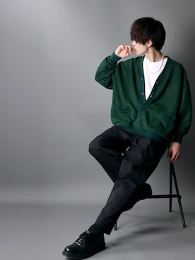 「SITRY（シトリー）のloose tapered tuck wide Pants/ルーズ テーパード タック ワイドパンツ（スラックス）」を使った、SITRYさん（メンズ・178cm）の冬コーディネート