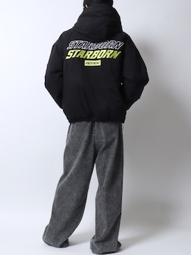 「アイテム（スニーカー）」を使った、SITRYさん（メンズ・181cm・20代）の冬コーディネート