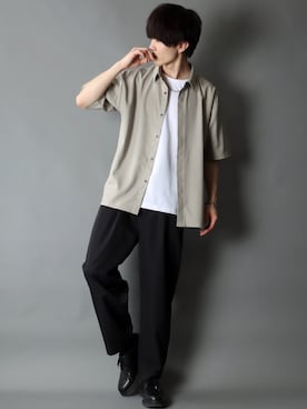 「SITRY（シトリー）のloose tapered tuck wide Pants/ルーズ テーパード タック ワイドパンツ（スラックス）」を使った、SITRYさん（メンズ・178cm）の春コーディネート