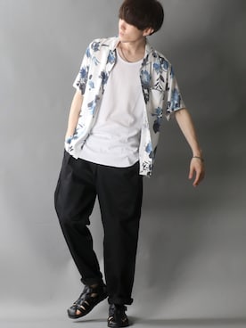 「フラワープリント」｜「アイテム（ファッション雑貨）」を使った、Kanoさん（メンズ・178cm）の夏コーディネート