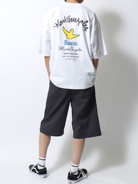 「Mark Gonzales（マーク・ゴンザレス）の2026SS新柄追加 MARK GONZALES ARTWORK COLLECTION/マークゴンザレス 別注 ワンポイント刺繍 バックプリント オーバーサイズ 半袖Tシャツ レディース メンズ（Tシャツ/カットソー、ホワイト系）」を使った、SITRYさん（メンズ・181cm）の夏コーディネート