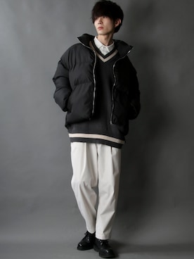 「SITRY（シトリー）のloose tapered tuck wide Pants/ルーズ テーパード タック ワイドパンツ（スラックス）」を使った、SITRYさん（メンズ・178cm）の冬コーディネート