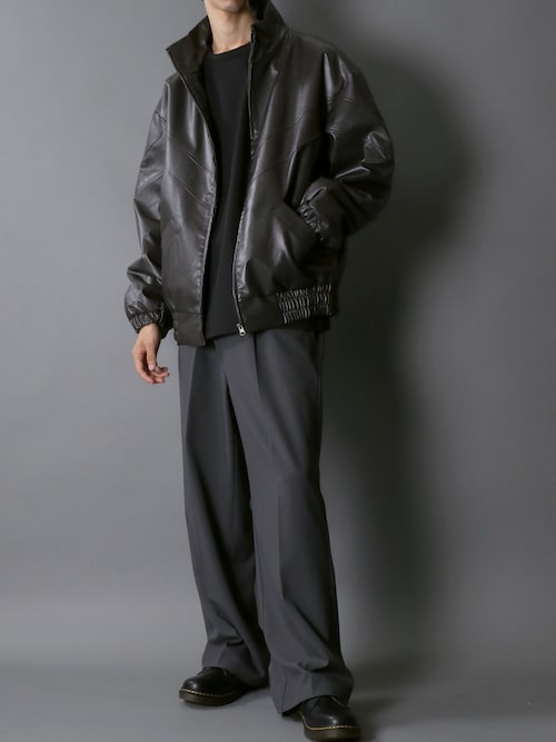 新品★ラインアートブルゾン 美品】 AIC. ラインアートボアオーバーサイズブルゾン ボア コート