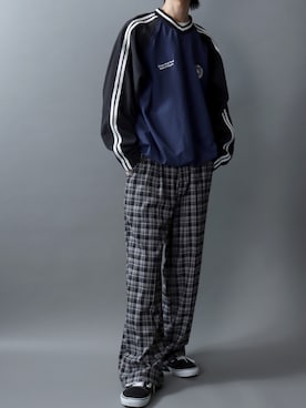 「SITRY（シトリー）の2026AW新色追加 SITRY Nylon Pullover/別注 オーバーサイズ ナイロンプルオーバー ゲームシャツ ユニフォーム ブロークコア セットアップ対応（ナイロンジャケット、ブルー系）」を使った、SITRYさん（メンズ・181cm）の秋コーディネート