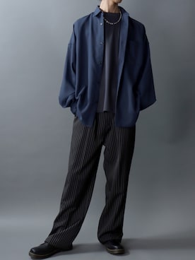 「SITRY（シトリー）の2026AW新色追加 SITRY Oversize Drop shoulder Regular collar shirt/別注 ビッグシルエット  ドレープツイル  レギュラーカラーシャツ（シャツ/ブラウス、ブルー系）」を使った、SITRYさん（メンズ・181cm）の秋コーディネート