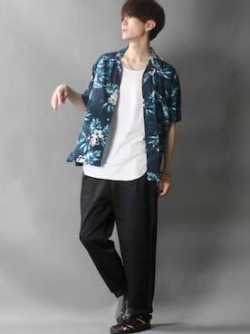 「SITRY（シトリー）のloose tapered tuck wide Pants/ルーズ テーパード タック ワイドパンツ（スラックス）」を使った、SITRYさん（メンズ・178cm）の夏コーディネート