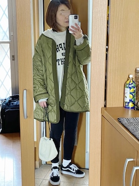 「JEANASIS（ジーナシス）のDENIMシルキースキニーパンツ/715842 （デニムパンツ）」を使った、かなっぺさん（レディース・166cm）の冬コーディネート