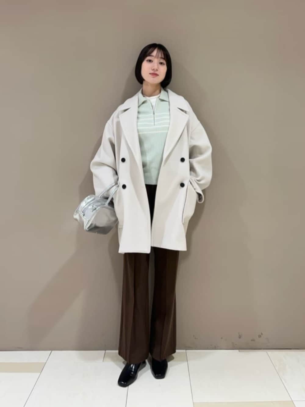 ◇ビーバーメルトンデザインセミロングコートを使った人気ファッション