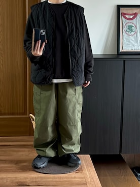 「アイテム（ダウンベスト）」を使った、善さん（レディース・152cm）の秋コーディネート