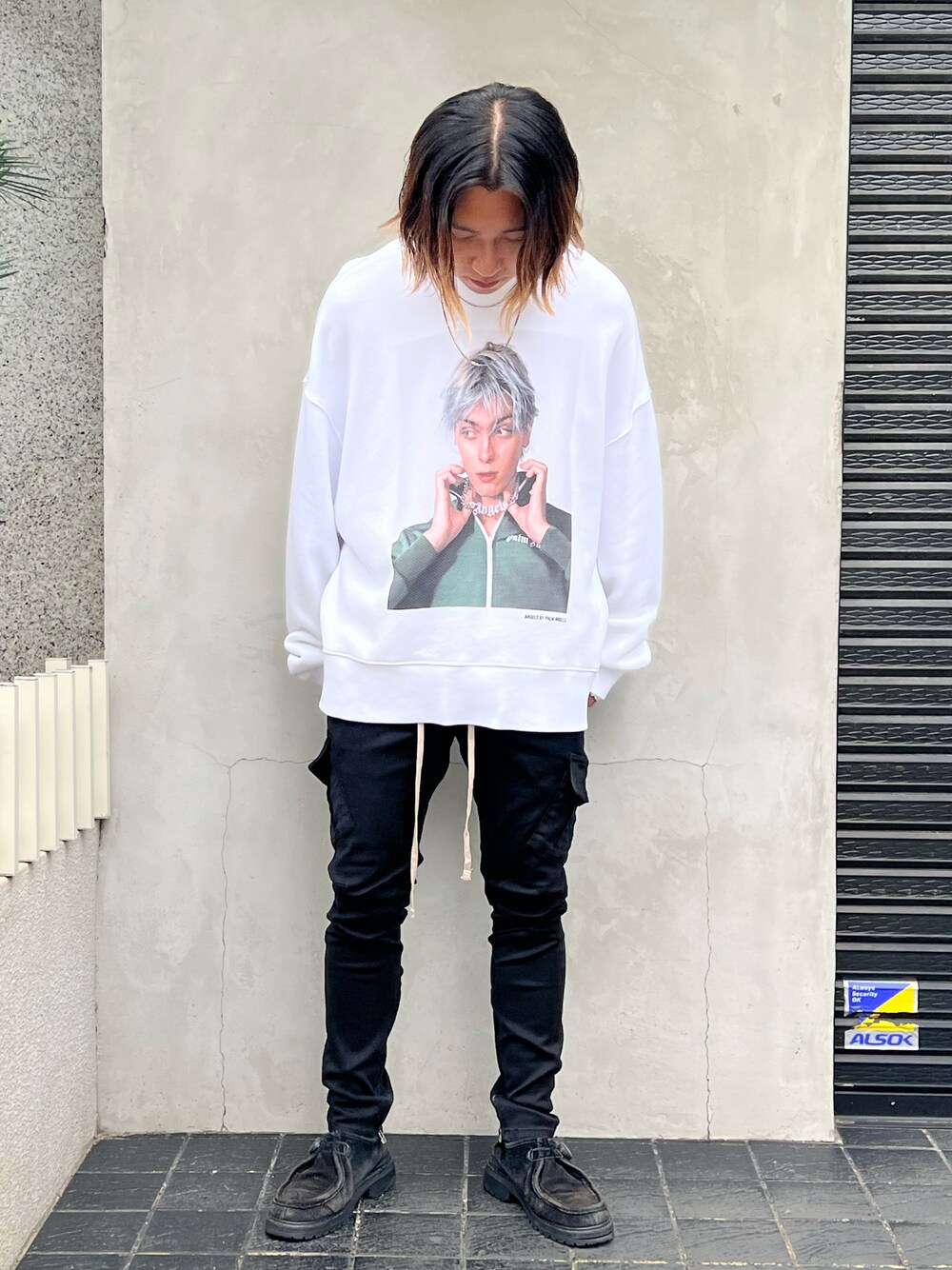 「DANKE SCHONのDankeSchon/ダンケシェーン/ZIP CARGO PANTS/ジップカーゴパンツ（その他パンツ、ブラック系）」を使った、keitaさん（メンズ・170cm）の秋コーディネートの1枚目の写真