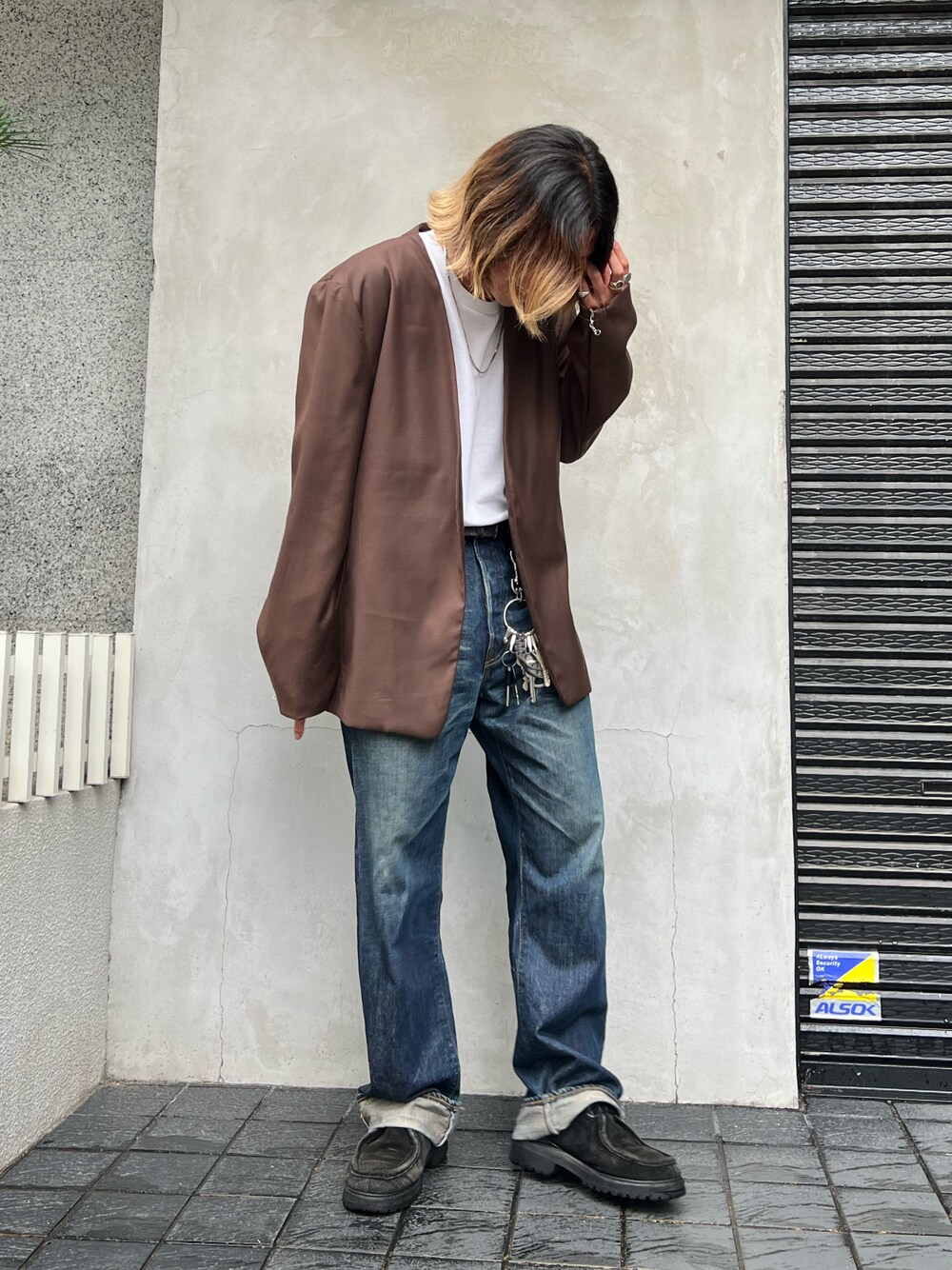 「ビッグシルエット、シンプル、休日スタイル、デニムパンツ、キレイめ、きれいめカジュアル、カジュアルコーデ、秋コーデ、いいね、save、フォローお願いします🤑」｜「DANKE SCHONのアイテム（トップス、ブラウン系）」を使った、keitaさん（メンズ・170cm）の夏コーディネートの1枚目の写真