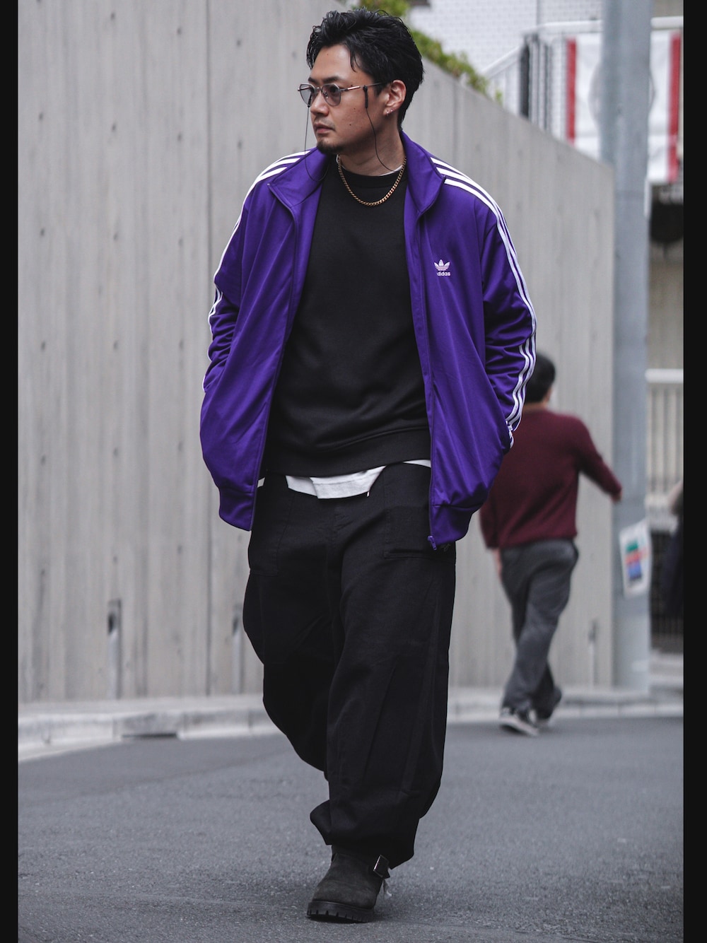 adidas Originalsのジャージ（パープル系）を使った人気ファッション 