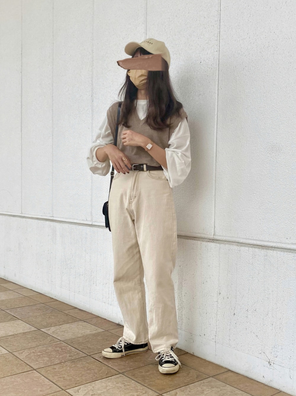白ロンT 帽子 1645157580.jpg
