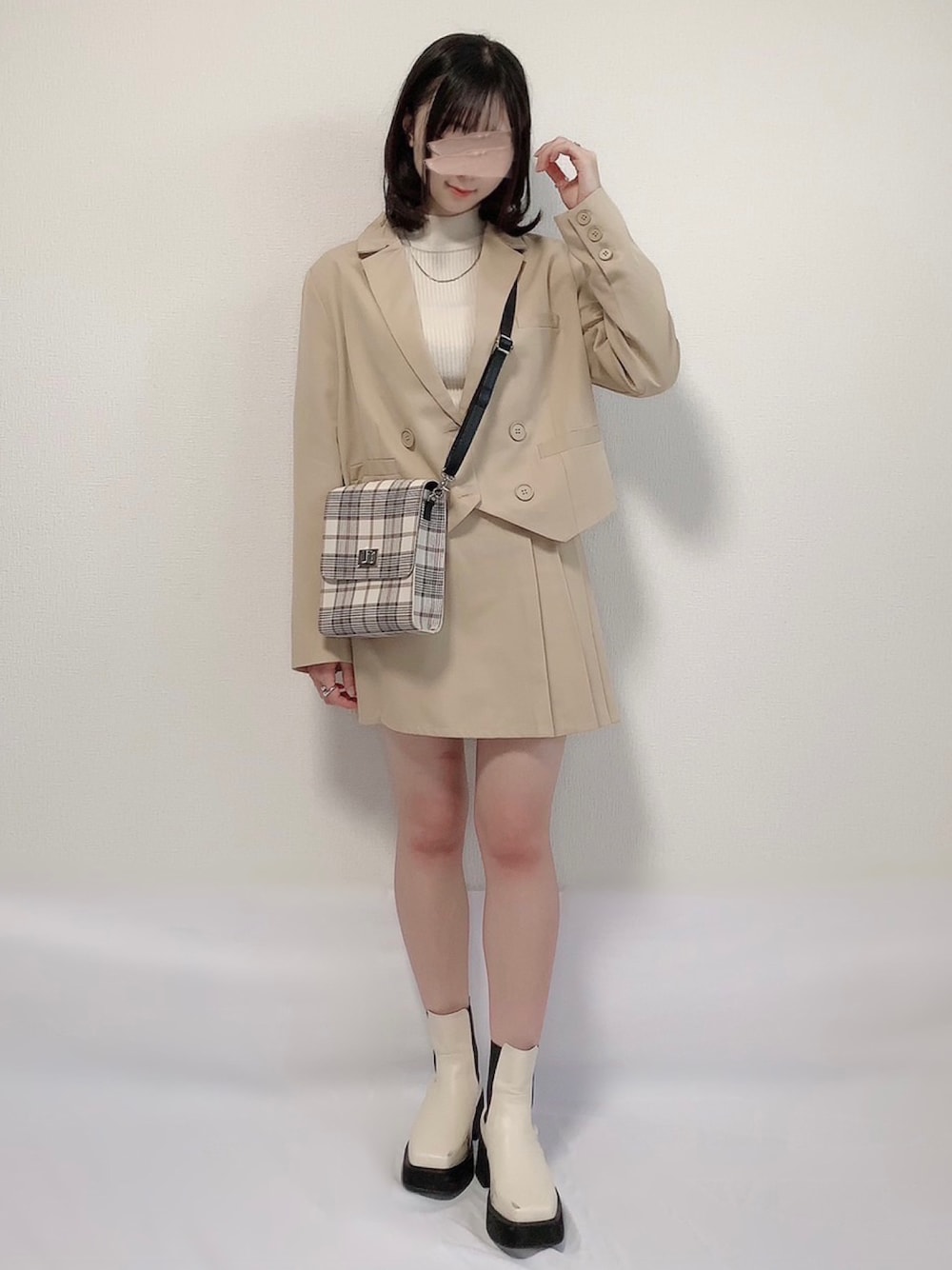 「セットアップ、ブーツ、ミニスカート、ショートブーツ、ガーリー、きれいめカジュアル、ootd、高校生、秋服、低身長コーデ、韓国ファッション、チェック柄に恋してる、wearhalloween2021、チェック」｜「WEGOの∴WEGO/KEI×WEGOスクエアショルダーバッグ（ショルダーバッグ、その他）」を使った、KANONさん（レディース・154cm）の秋コーディネートの1枚目の写真