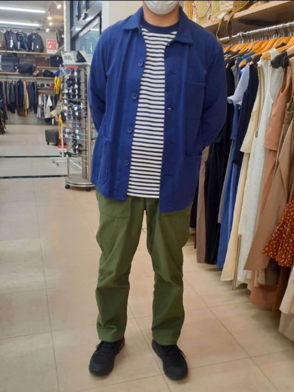 「フレンチカジュアル、カバーオール、ブルー、ボーダー、ボーダーTシャツ、UNIQLO、UNIQLOコーデ、ユニクロ、ユニクロコーデ、プチプラコーデ、プチプラ、きれいめカジュアル、大人カジュアル、オトナカジュアル、シンプルスタイル」｜「UNIQLOのアイテム（カバーオール、ブルー系）」を使った、ポッキーちゃんのお父さんさん（メンズ・176cm）の夏コーディネートの1枚目の写真