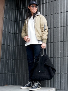 「アイテム（パーカー）」を使った、𝕄𝔸𝕊𝔸さん（メンズ・174cm・30代）の冬コーディネート