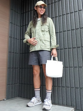 「ROTTWEILER（ロットワイラー）のROTTWEILER/ 別注BDU SHIRT（シャツ/ブラウス、グリーン系）」を使った、室井 雅光さん（メンズ・174cm）の秋コーディネート