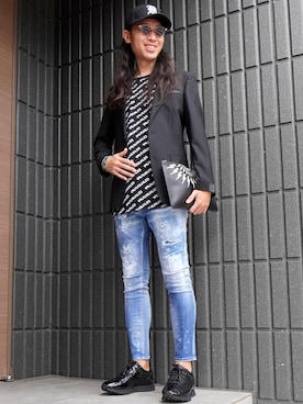 「DSQUARED2（ディースクエアード）のアイテム」を使った、室井 雅光さん（メンズ・174cm）の秋コーディネート