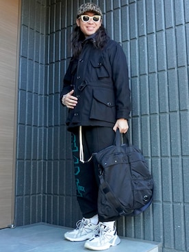 「off white（オフホワイト）のアイテム」を使った、𝕄𝔸𝕊𝔸さん（メンズ・174cm）の冬コーディネート