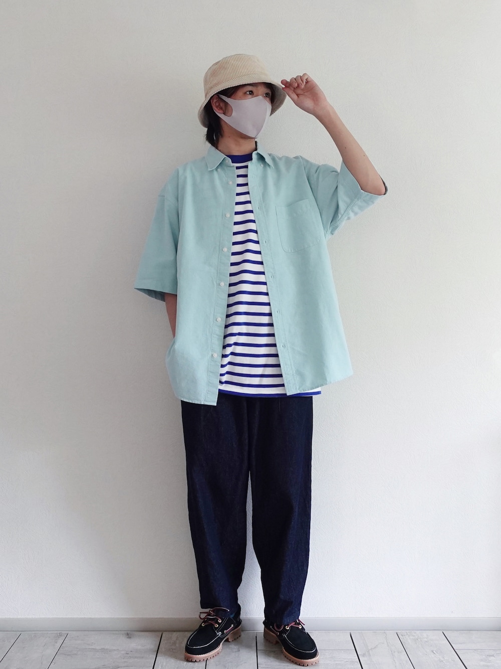 「夏コーデ、デニムパンツ、Timberland、バケットハット、オーバーサイズ、ボーダー、nautica、GUコーデ、GU、プチプラコーデ、ワイドパンツ、ゆるコーデ、ワントーンコーデ、低身長コーデ、ミントグリーン」｜「GU 神作🔥のアイテム（デニムパンツ、ブルー系）」を使った、たなか/ YouTube「田中の試着室」さん（メンズ・175cm）の夏コーディネートの1枚目の写真