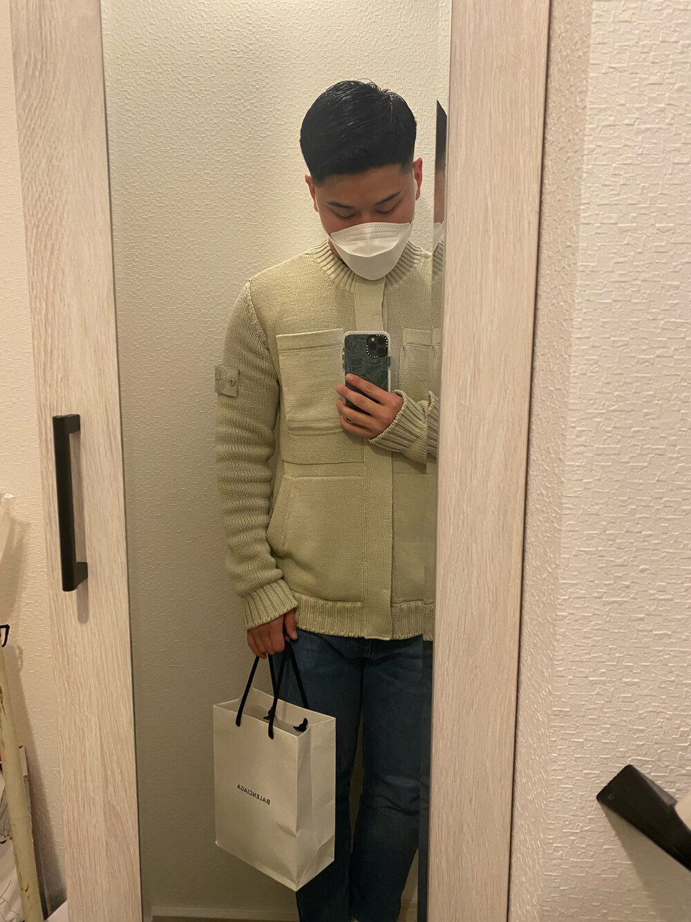 「ストーンアイランド、stoneisland」｜「STONE ISLANDのアイテム（ニット/セーター、ベージュ系）」を使った、GAIさん（メンズ・172cm）の冬コーディネートの1枚目の写真