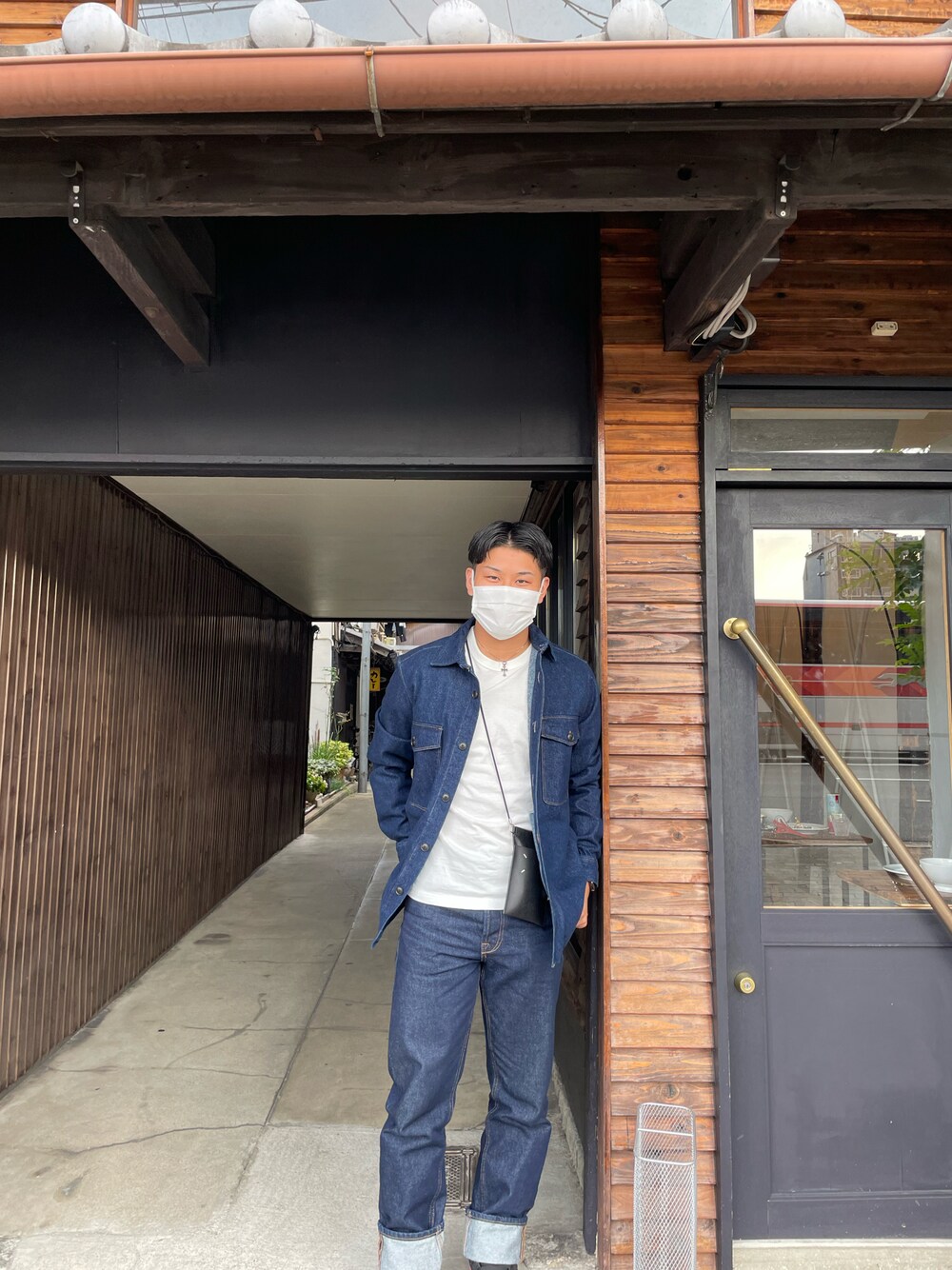 「デニムコーデ、ZARA、クロムハーツ、メゾンマルジェラ、マルジェラ」｜「ZARAのアイテム（デニムジャケット、ブルー系）」を使った、GAIさん（メンズ・172cm）の冬コーディネートの1枚目の写真