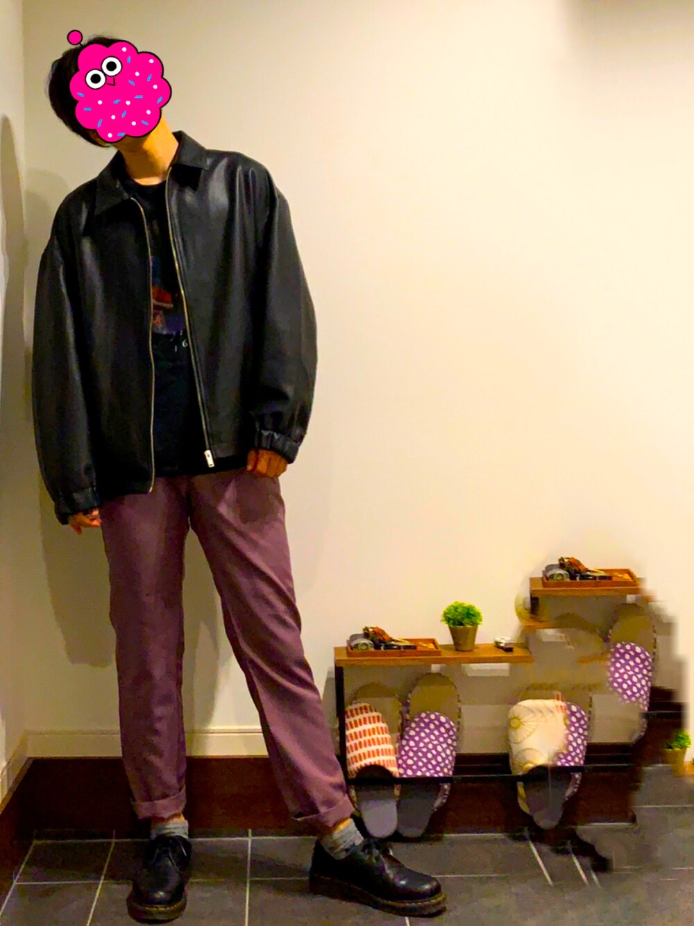 ぺちゃんこさんの「エステルツイルイージーパンツ（ITEMS URBANRESEARCH）」を使ったコーディネートの1枚目の写真