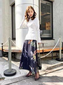 スカート UND ANNABELLE FLARE SKIRT AMERI Ameri（アメリ）の「UND ANNABELLE FLARE SKIRT（スカート）」 - WEAR