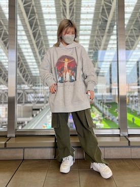 「DANKE SCHON（ダンケシェーン）のDankeSchon/ダンケシェーン/リメイクカーゴパンツ（カーゴパンツ）」を使った、YU-KA OZAWAさん（レディース・153cm）の春コーディネート