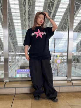 【コーデに遊び心を】Palm Angels ネックロゴTシャツ かっこいい！【Palm Angels】ネックロゴ Tシャツ (Palm Angels/T