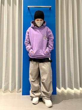 「A4A（エーフォーエー）のA4A/エーフォーエー/CRYSTAL LST（Tシャツ/カットソー、ブラック系）」を使った、YU-KA OZAWAさん（レディース・153cm）の冬コーディネート