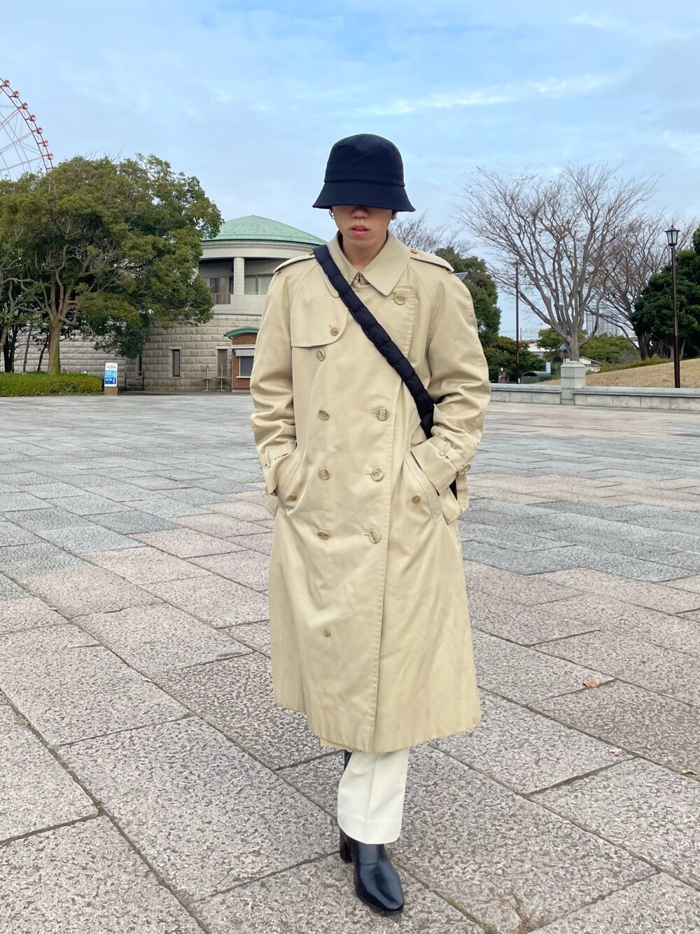 BURBERRYのトレンチコートを使ったメンズ人気ファッション  