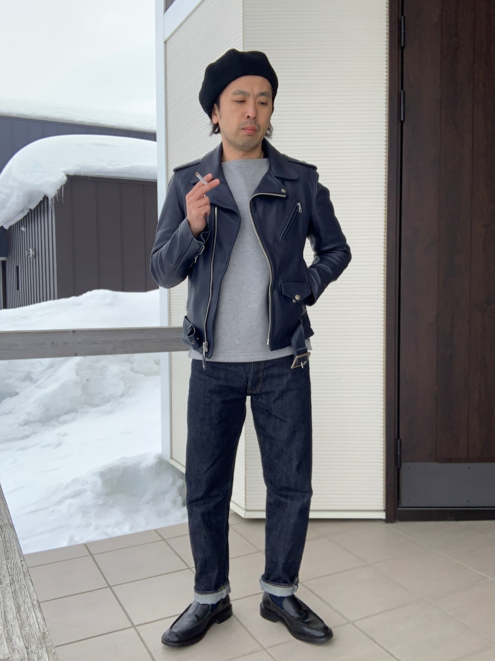 「大人カジュアル、いいね、save、フォローお願いします🤑、シンプルコーデ、カジュアルコーデ、低身長、大人コーデ、デニム」｜「CA4LAの円 WB（ハンチング/ベレー帽、ブラック系）」を使った、ユッキさん（メンズ・170cm）の冬コーディネートの1枚目の写真