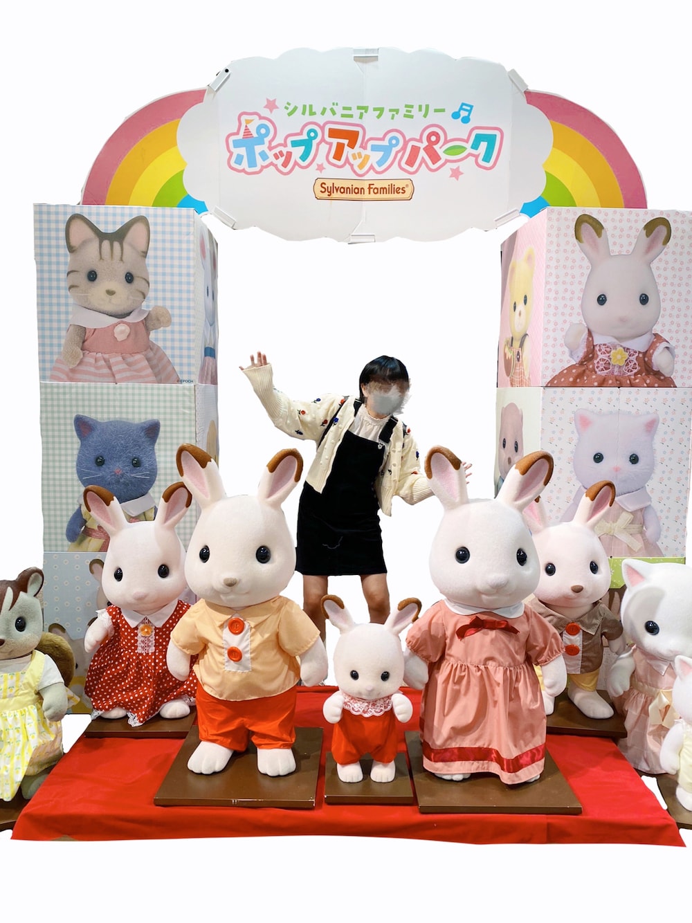 「休日コーデ、カジュアル、シンプル、低身長コーデ、秋コーデ、ニット、秋のコーデ、スニーカー」｜「NICE CLAUPのアイテム（サロペット/オーバーオール、ブラック系）」を使った、づ！さん（レディース・154cm）の秋コーディネートの1枚目の写真