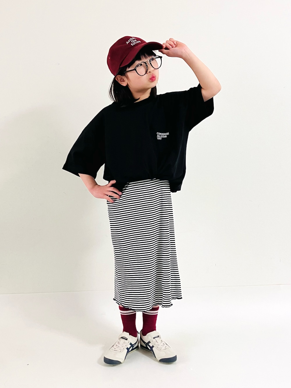 「最近のいい感じコーデ、ボーダー、ワンピース、スニーカー、キャップ、めがね、夏コーデ、Tシャツ、プチプラ」｜「GUのアイテム（キャップ、レッド系）」を使った、syun★さん（キッズ・133cm）の春コーディネートの1枚目の写真