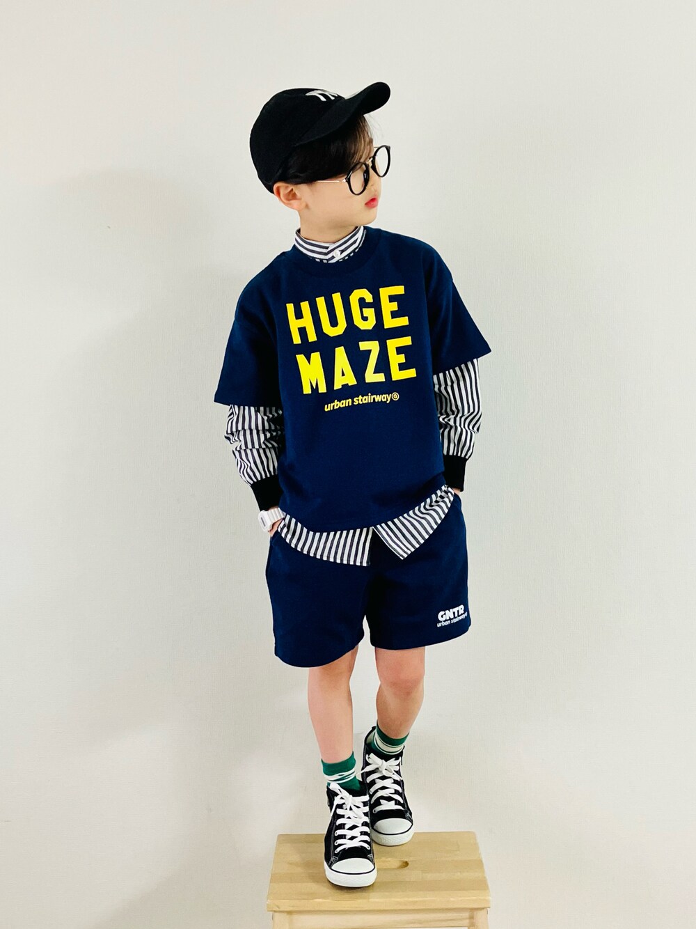 「キッズファッション、レイヤードスタイル、セットアップ、セットアップ風、シャツスタイル、ハーフパンツ、めがね、スウエット、スウエットパンツ、春服みてみて、春コーデ、夏コーデ、キャップ、休日スタイル、アウトドアスタイル」｜「NEW ERAの【NEW ERA】キッズ Child 9TWENTY MLB [BSC]（キャップ、ブラック系）」を使った、syun★さん（キッズ・131cm）の春コーディネートの1枚目の写真