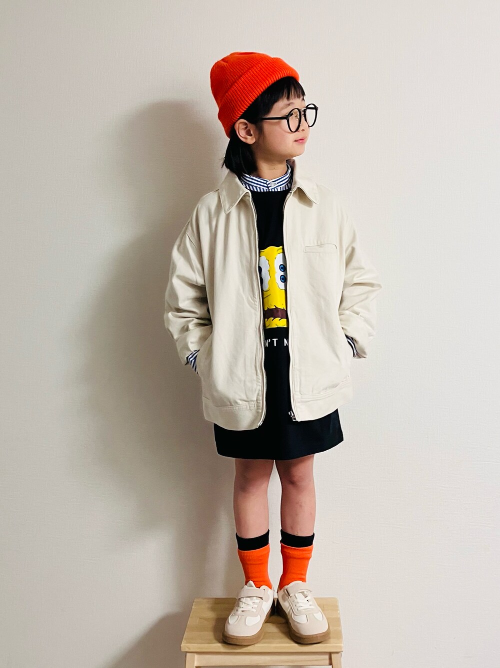 「真冬のあったかスタイル、ジップパーカー、レイヤードスタイル、シャツ、カジュアルコーデ、UNIQLO、お出かけコーデ」｜「UNIQLOのアイテム（Tシャツ/カットソー、ブラック系）」を使った、syun★さん（キッズ・140cm）の冬コーディネートの1枚目の写真