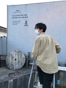 「FRUIT OF THE LOOM（フルーツオブザルーム）のアイテム（パンツ）」を使った、TERUさん（メンズ・172cm）の秋コーディネート