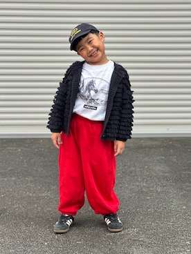 「PAIRMANON STREET（ペアマノンストリート）の裏毛 切替ボリュームスウェットパンツ【PAIRMANON STREET】（スウェットパンツ、レッド系）」を使った、utaさん（キッズ・110cm）の秋コーディネート