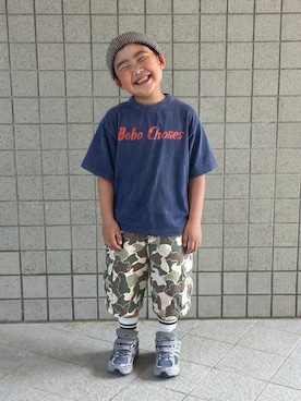 「BOBO CHOSES（ボボショーズ）のBOBO CHOSES / キッズ ロゴ Tシャツ 2026SS（2～9才）（Tシャツ/カットソー、ブルー系）」を使った、utaさん（キッズ・110cm）の春コーディネート