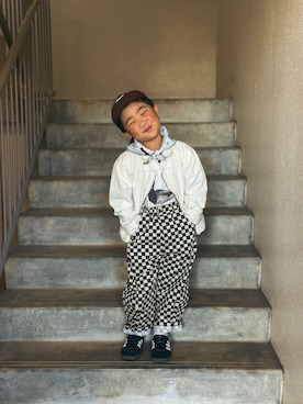 「p.premier（ピードットプルミエ）のアイテム（パンツ）」を使った、utaさん（キッズ・110cm）の春コーディネート