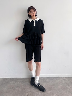 「NOGLE（ノグル）の【NOGLE/ノグル】フリル半袖ポロシャツ（ポロシャツ、ブラック系）」を使った、maoさん（レディース・153cm）の秋コーディネート